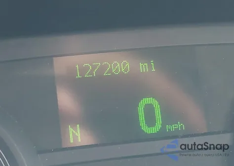 2010 Lincoln Town Car Signature Limited z USA, uszkodzony, nr VIN 2LNBL8CV0AX752950